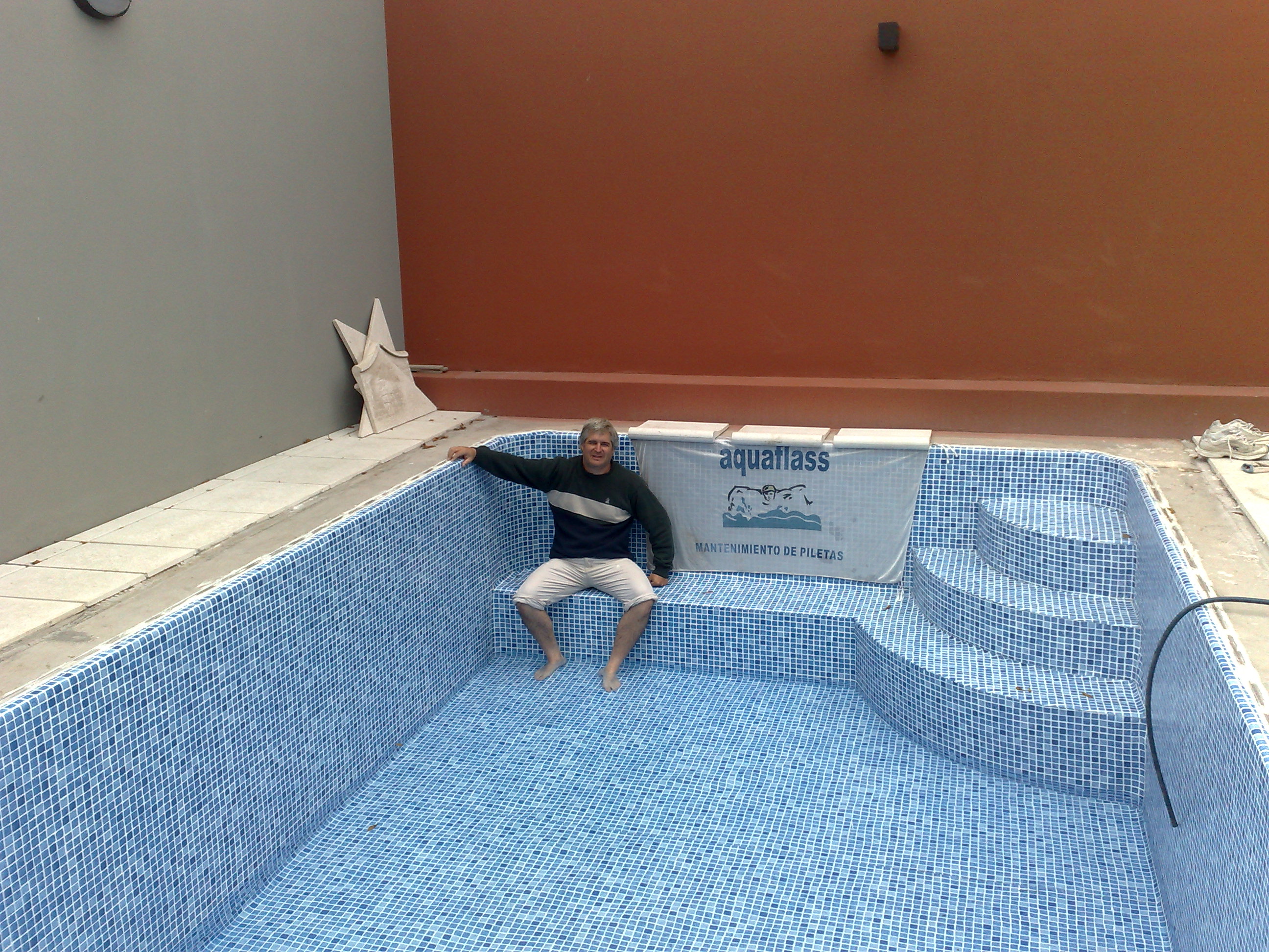 Trabajo de instalaci&oacute;n de Linner realizado por aquaflass